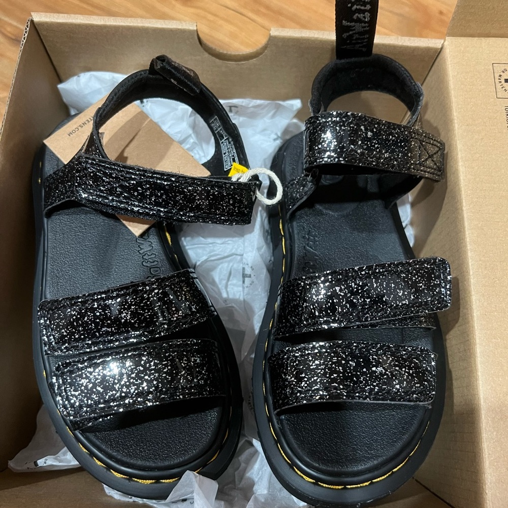 Dr martens kids sandals size 11